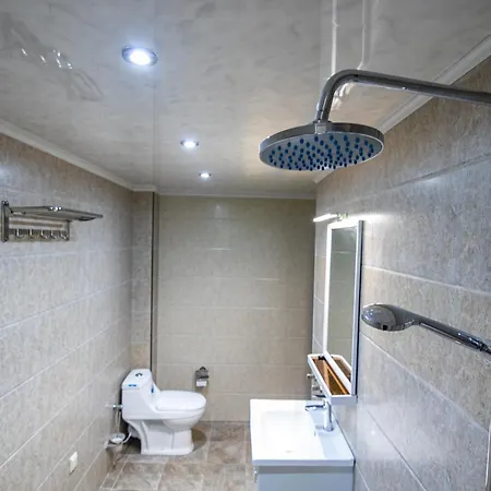 комплекс родопска среща - къщи и Вилла Батак