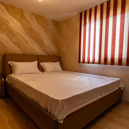 комплекс родопска среща - къщи и